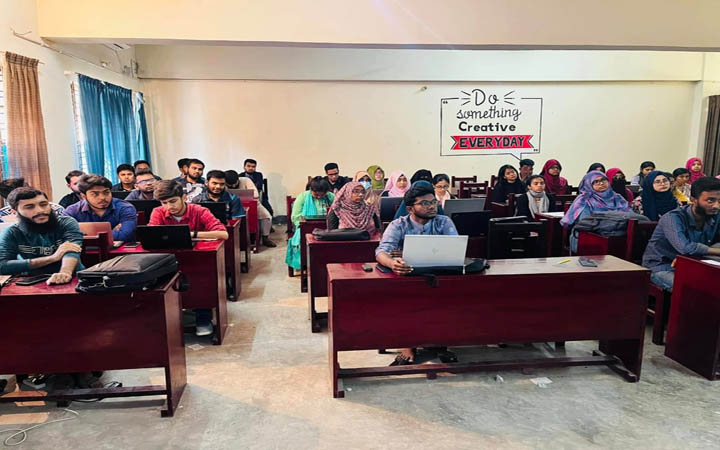 ইবিতে দুই দিনব্যাপি গ্রাফিক ডিজাইন কর্মশালা অনুষ্ঠিত